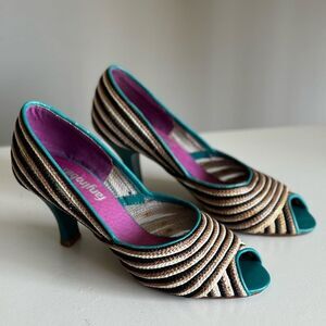 Farylrobin Teal and Tan Heels